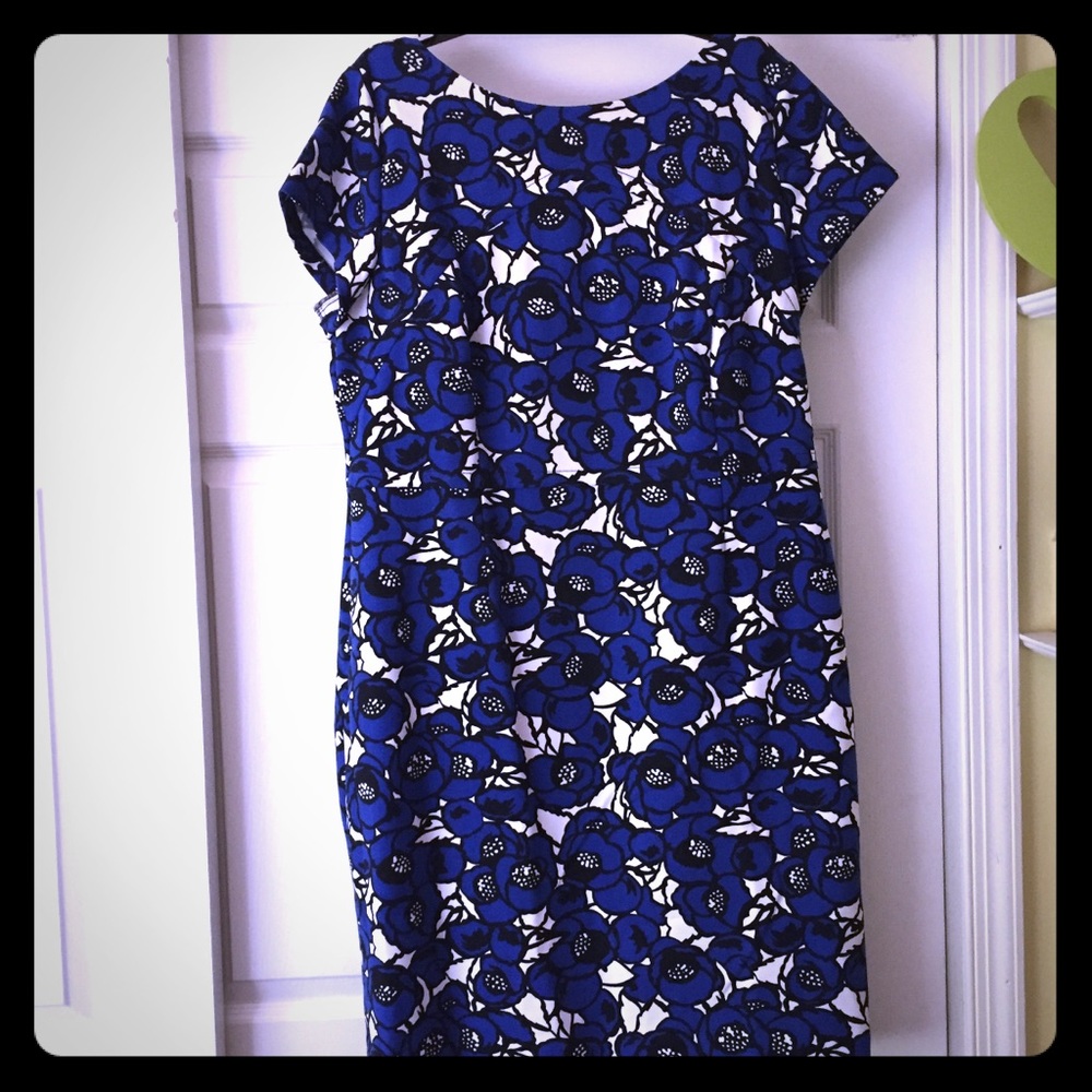 💙 Floral, Flirty, Fabulous Dress! 💙